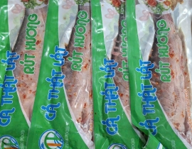 CÁ THÁC LÁC RÚT XƯƠNG - TẨM ỚT - 4 CON ĐỦ KG ( BAO XANH LÁ ) 